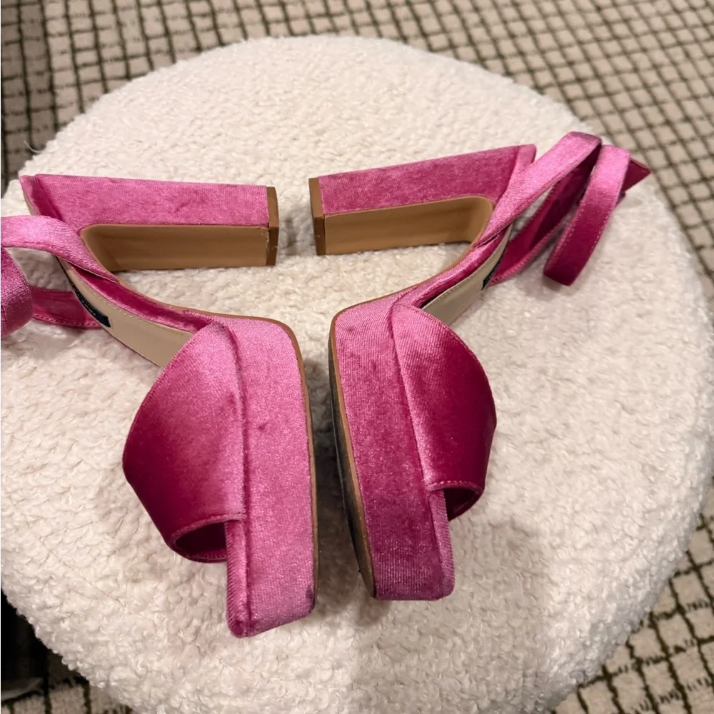 French Connection
Women's Taryn Slip-On Platform Sandals - Picture 4 of 8